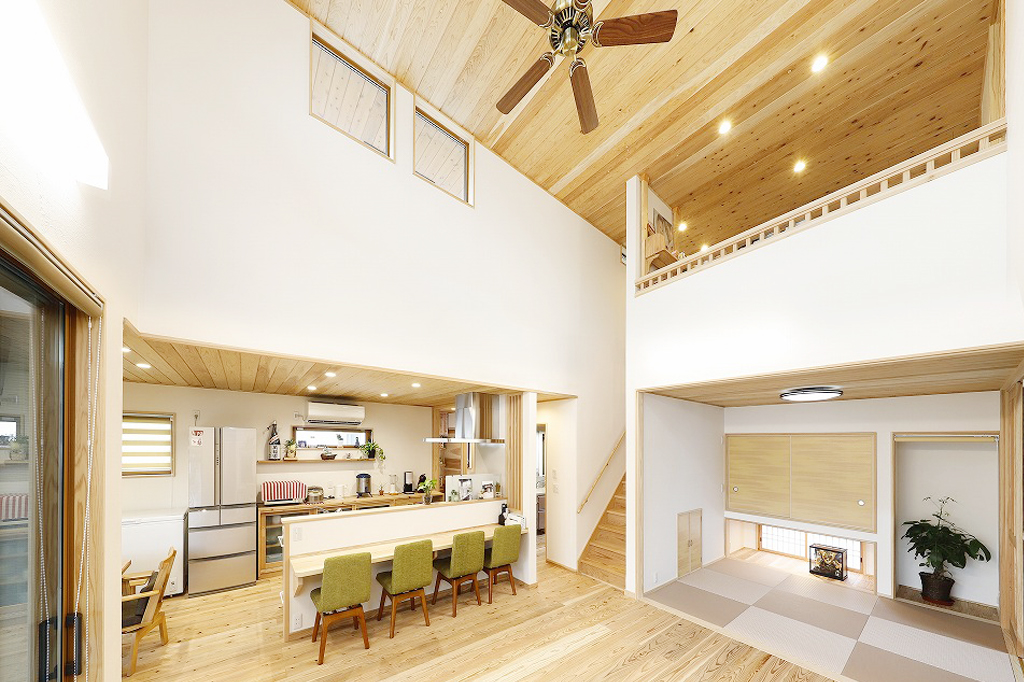 トレーニングルームのある、こだわり外観デザインのお宅