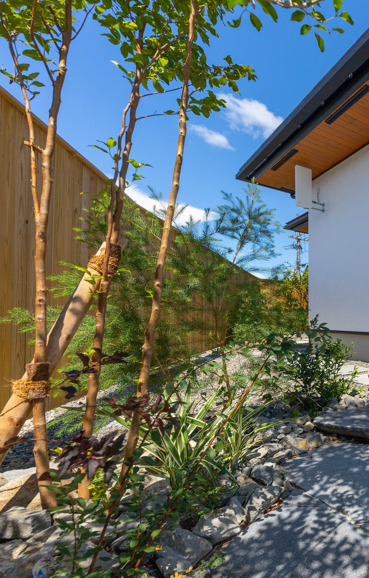 【宮里町】丸窓のある外観が、ひときわ目を魅く、ずっと愛されるお家。<完成見学会>