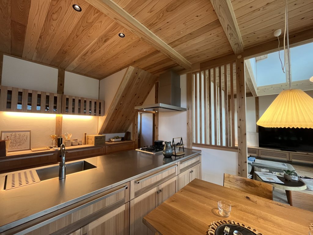 【モデルハウスのこと】落ち着く格子、かっこいい格子。