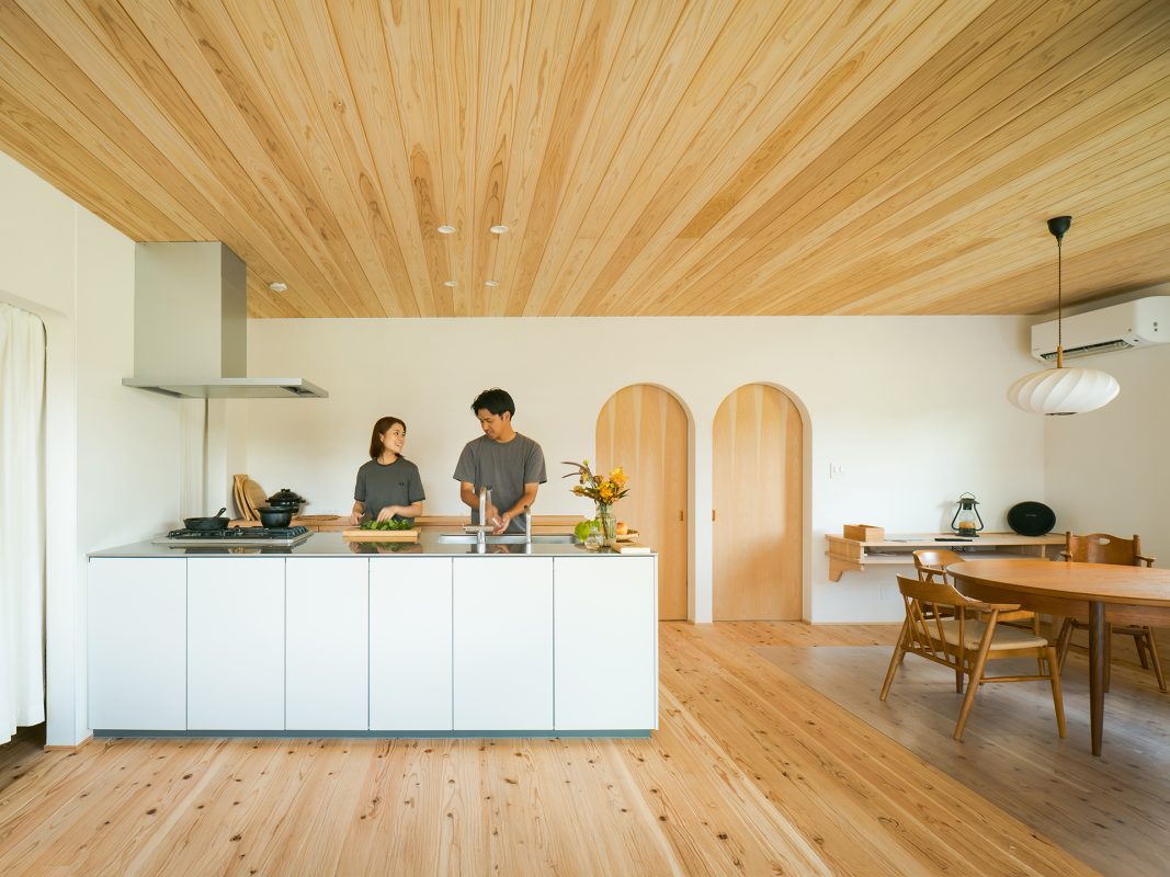 自然体で心地よく暮らす、シンプルナチュラルな平屋